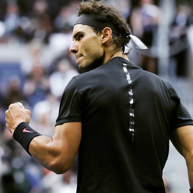 海星体育关于重磅！费德勒在日本队比赛中惊险取胜AC米兰集结日官宣签约，风云突变皇家社会今晚迎来里程碑的信息